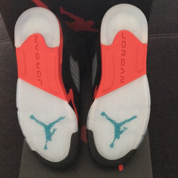 🔥HOT DEAL🔥NIKE AIR JORDAN 5 RETRO - Picture 2 of 7